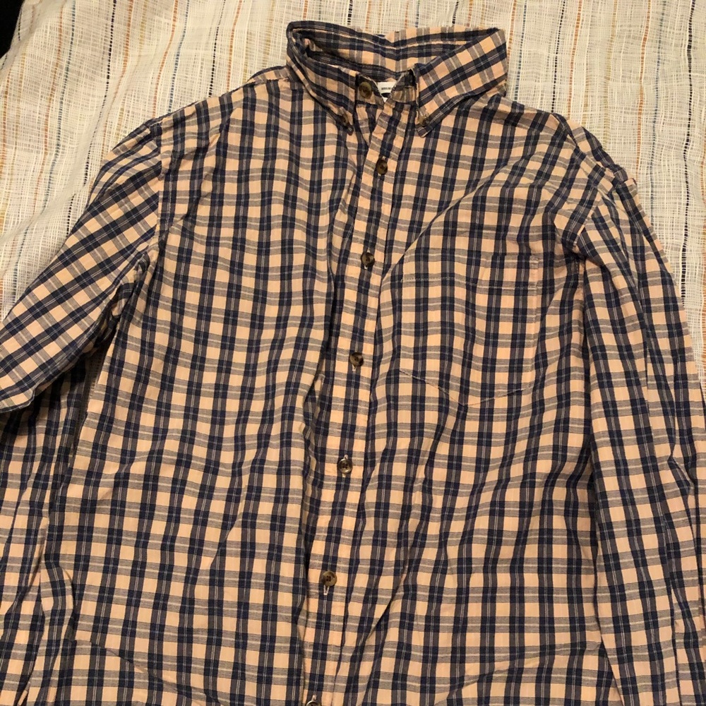 Dress shirt/oxford/button down